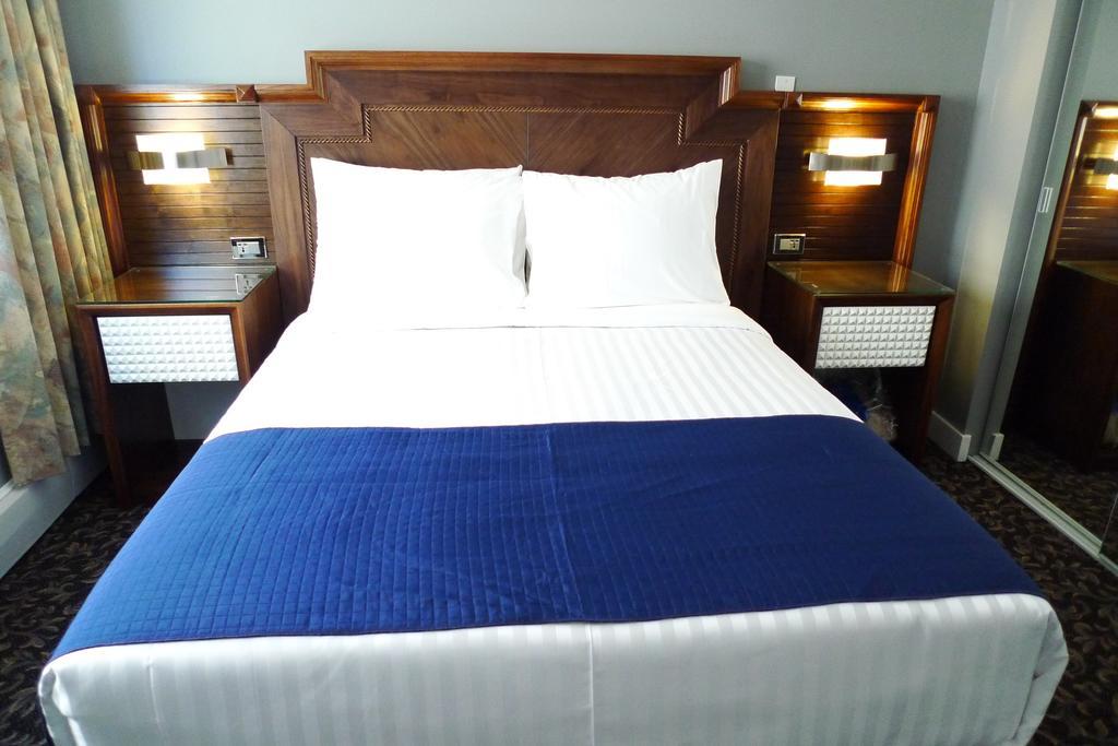 The Deluxe Hotel Vancouver Værelse billede