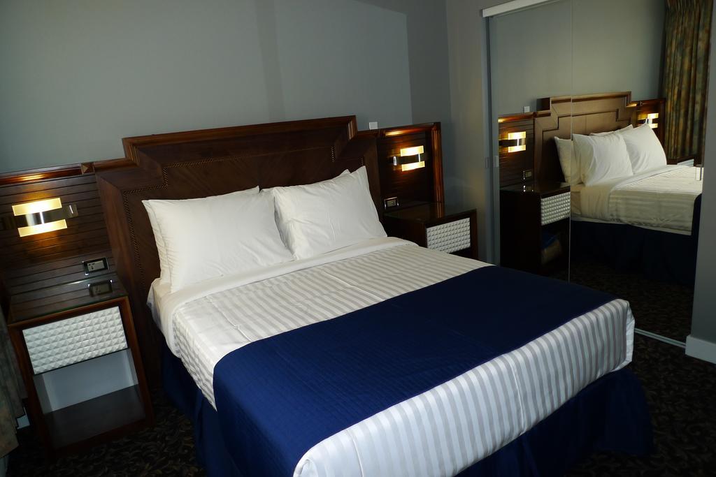 The Deluxe Hotel Vancouver Eksteriør billede