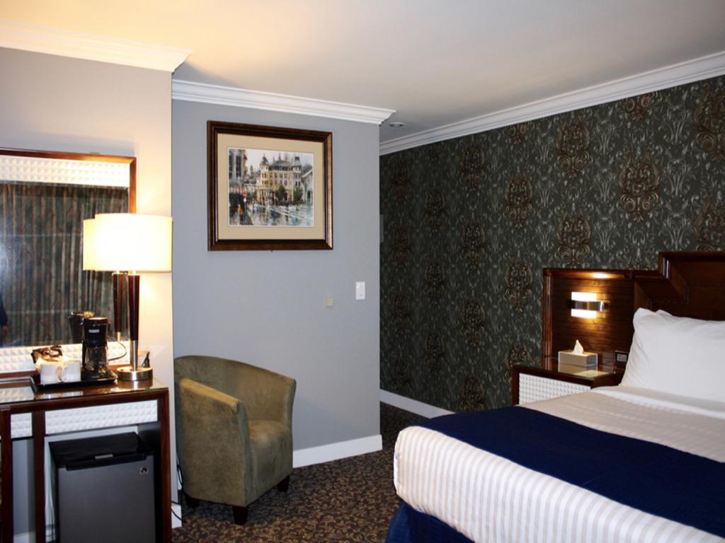 The Deluxe Hotel Vancouver Eksteriør billede